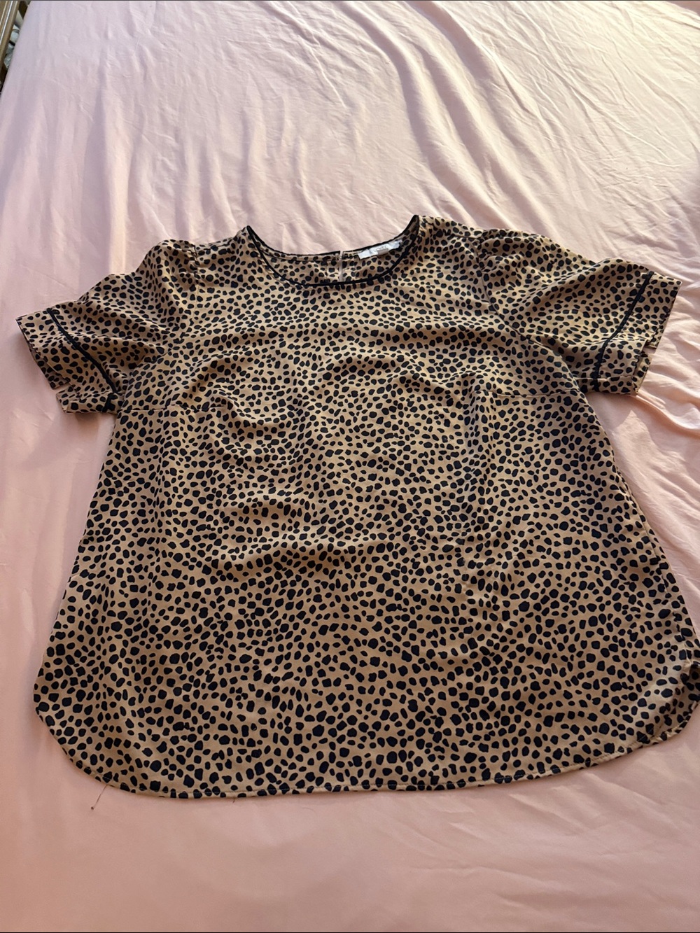 Leopard Print Short Sleeve Blouse - Tan/Black